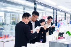 浙江大学绍兴研究院领导一行莅临秦鲁药业集团